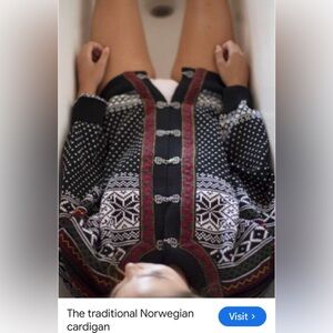 Traditional Norwegian Setesdal Pattern Cardigan Sweater with Pewter Clasps, M